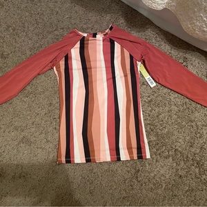 BRAND NEW SEEA RASH GUARD (L) AND REVERSIBLE BOTTOMS (M)